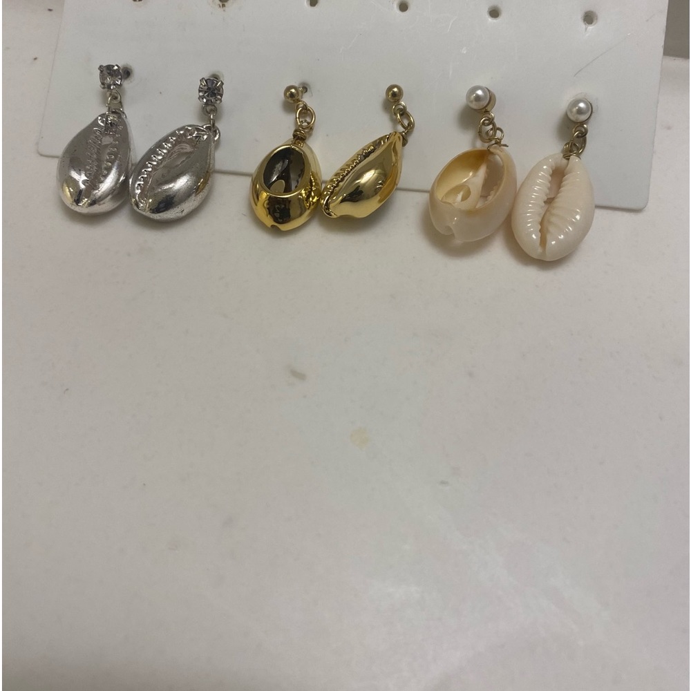 Earrings - Picture 4 of 4